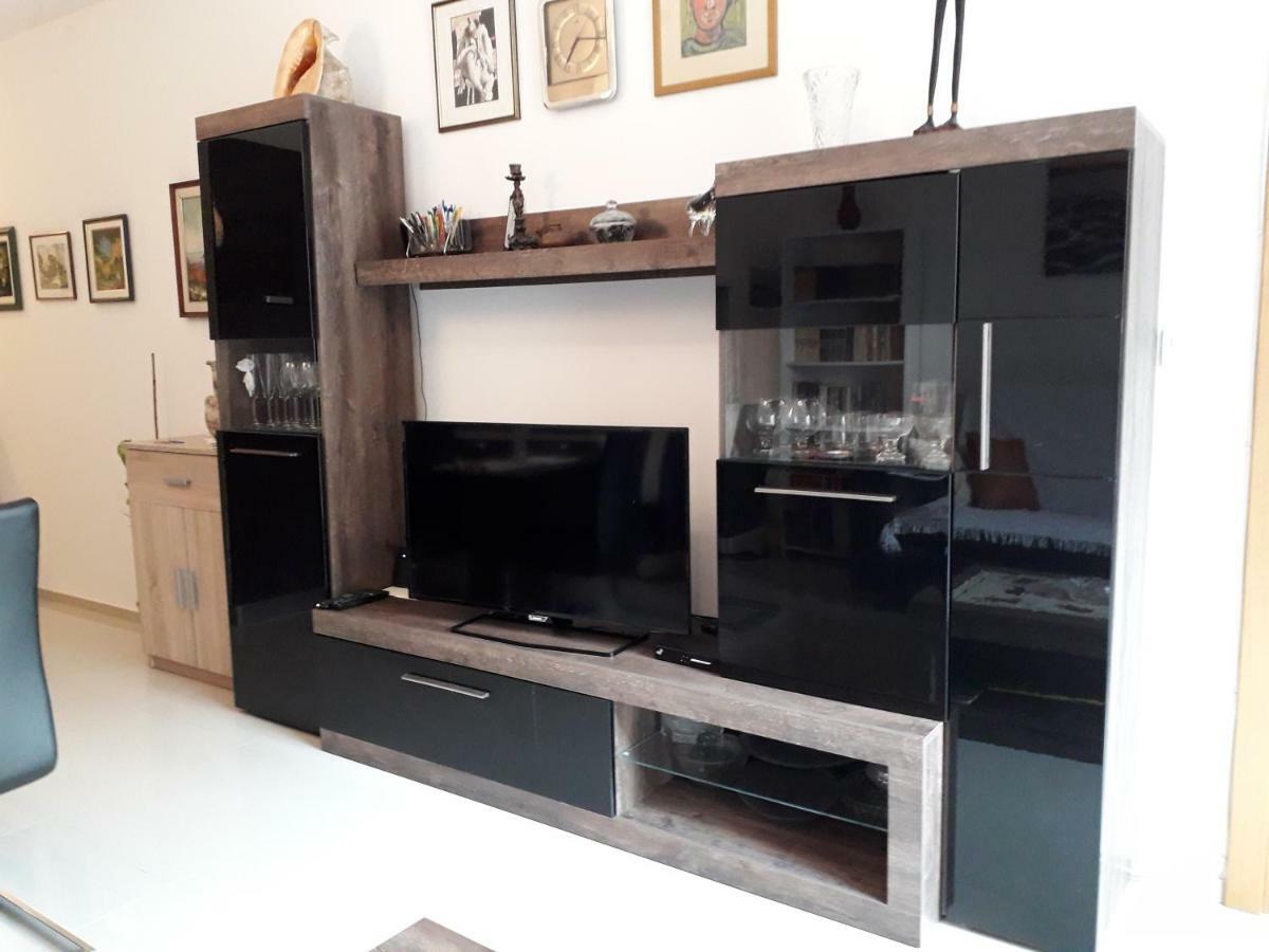 Appgiulia Apartment พูลา ภายนอก รูปภาพ